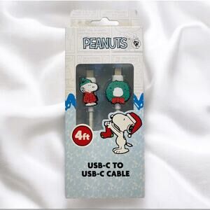 Peanuts Christmas Theme, Puffer Snoopy, USB-C (4') Charging Cable-NIB